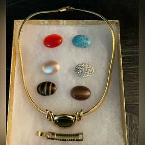 Versatile gold tone, necklace